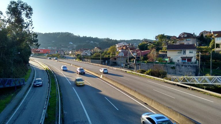 Siete personas resultan heridas en sendos accidentes registrados en la A-55 en Mos