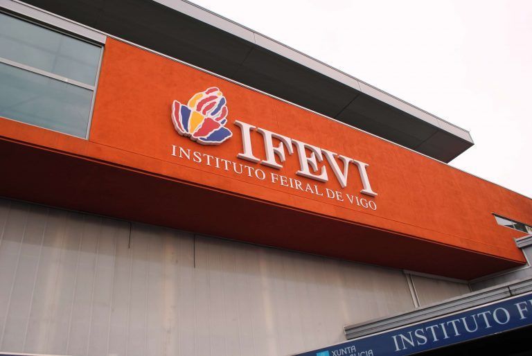 La Corporación insta a la Xunta a licitar de inmediato las obras de ampliación del Ifevi