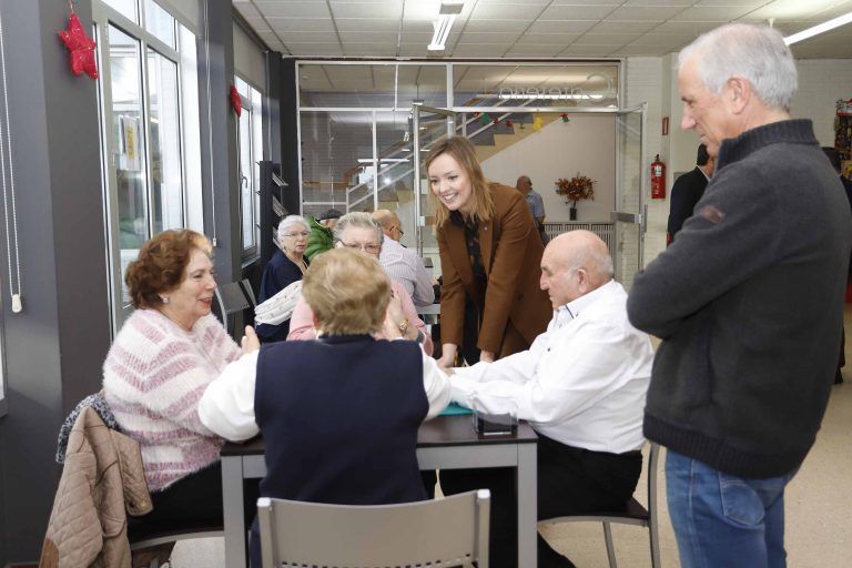 130 personas mayores participan en el programa Xuntos polo Nadal
