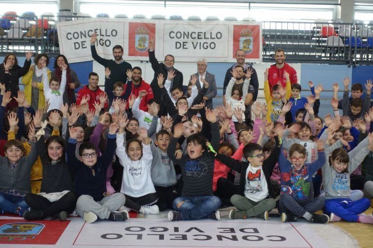 El Ayuntamiento visibiliza la inclusión deportiva en una jornada con escolares y jugadores del Amfiv