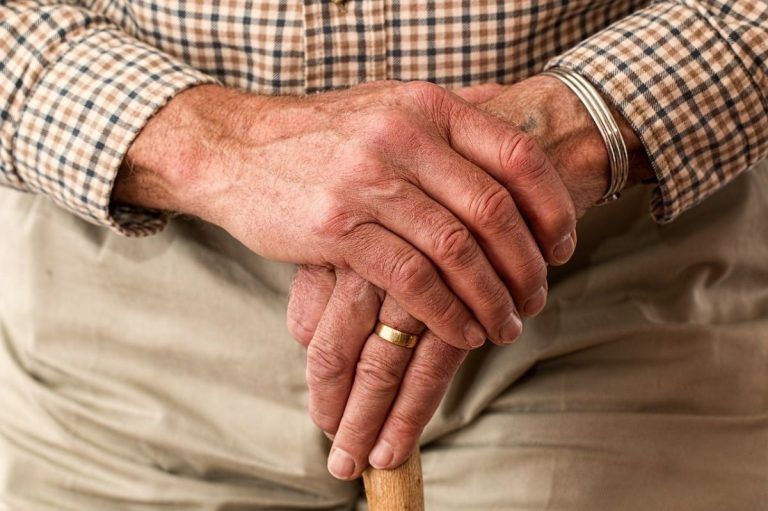 Abre el plazo para solicitar las ayudas para poner en marcha ‘casas do maior’ entre 2024 y 2025