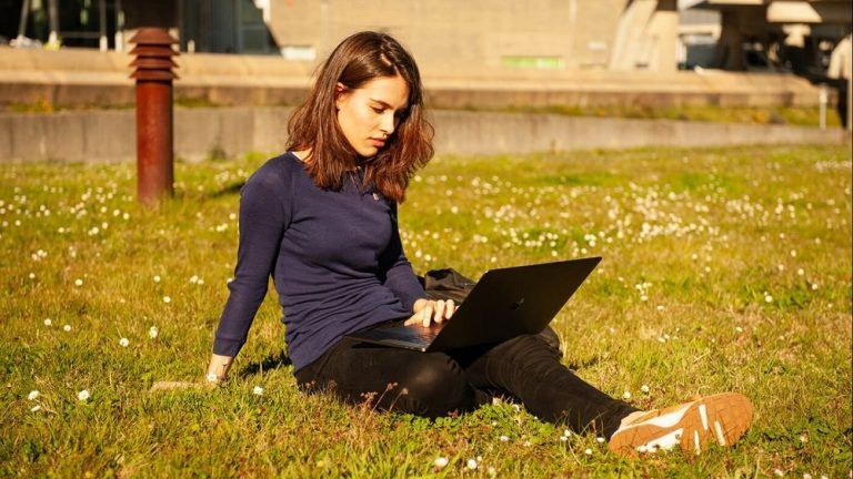 La Xunta impulsa el programa Talento Mozo con ayudas y compromiso de inserción para jóvenes