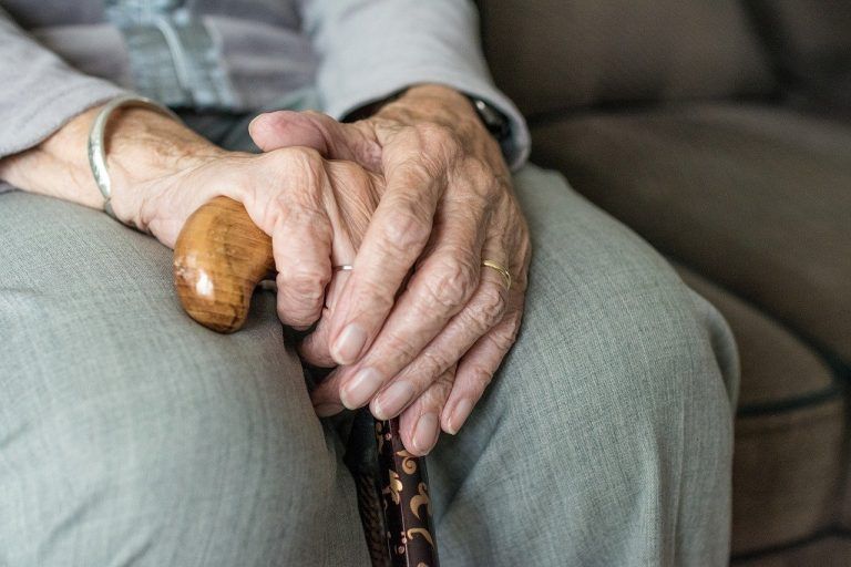 Los mayores fallecidos de residencias del área de Vigo se elevan a 21