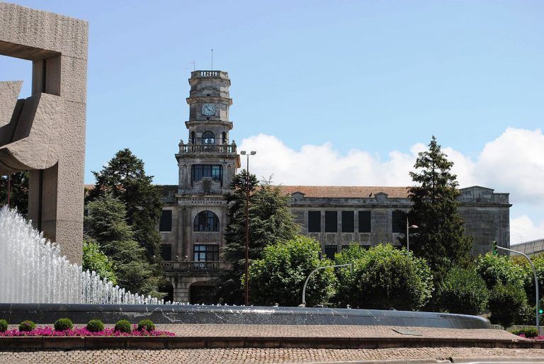 Patrimonio autoriza la nueva propuesta de cubrición del escudo del IES Santa Irene