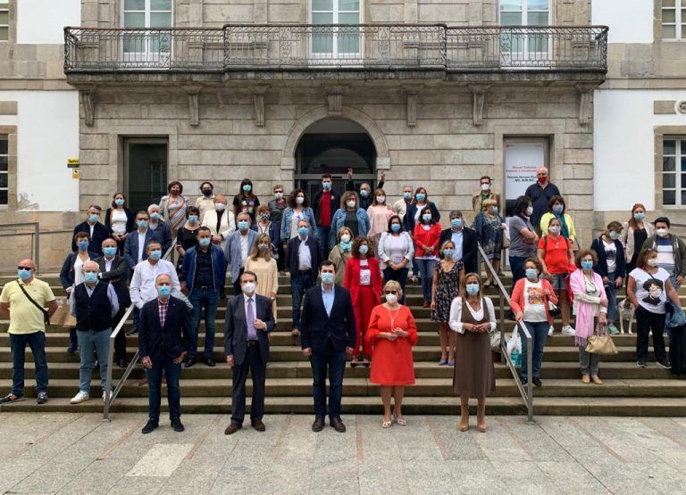 Gonzalo Caballero promete en Vigo que dotará aos estudantes galegos de ordenador con conexión a internet