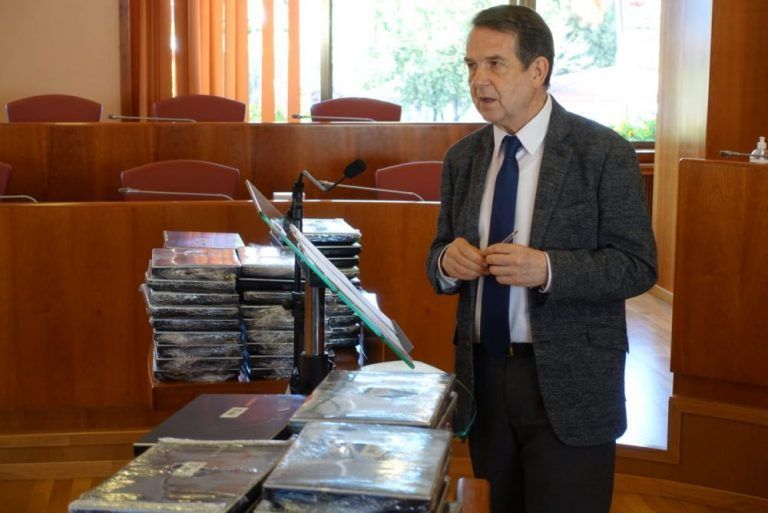 El Ayuntamiento entrega este miércoles 90 ordenadores para alumnado de Infantil y Primaria de la ciudad