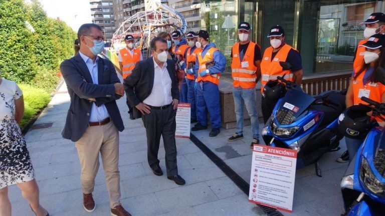 Caballero avala la desinfección de los parques infantiles