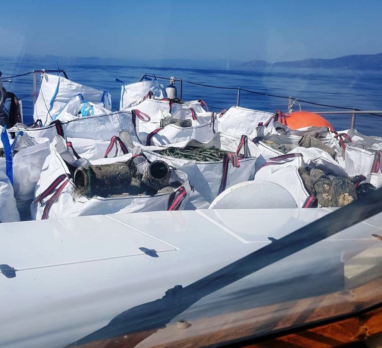Guardacostas requisa más de 1.600 útiles de pesca, una embarcación y 340 kilos de pescado y marisco