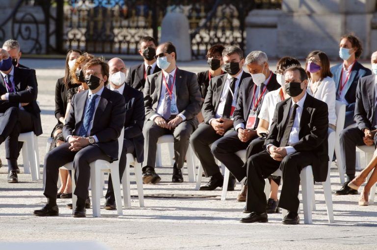 Abel Caballero destaca el “comportamiento ejemplar” de la sociedad en el homenaje de Estado a las víctimas del coronavirus