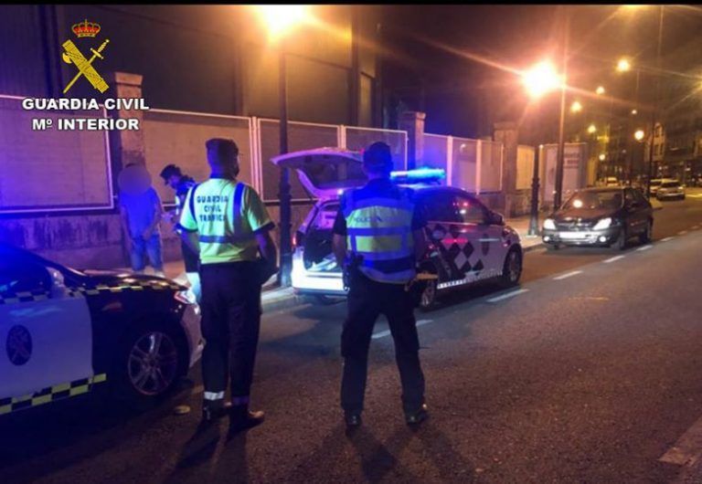 Doce positivos por alcohol y uno por drogas en varios controles conjuntos de Guardia Civil y Policía Local en Marín