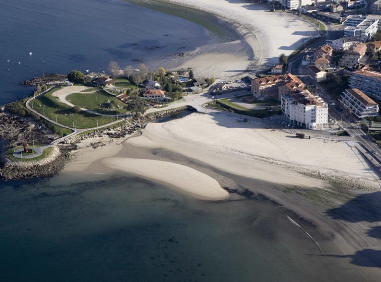 Fallece un hombre en Baiona tras ser rescatado del mar con síntomas de ahogamiento