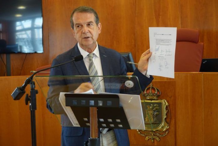 Caballero acuerdo FEMP