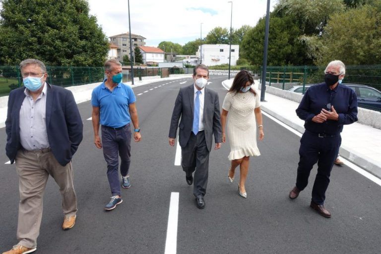 Vigo inaugura una calle financiada por una empresa privada