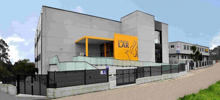 El positivo de una niña de segundo de Primaria obliga a aislar a 24 alumnos del Colegio Lar