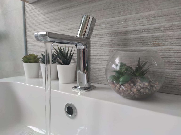 El PSOE se queda solo en la aprobación del nuevo recibo del agua en Vigo