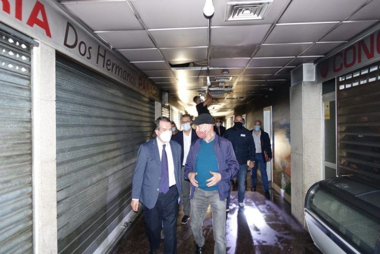 O rexedor traslada o seu apoio aos profesionais do Centro Comercial Coia 4 logo do incendio