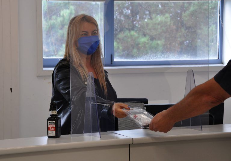 La UVigo inicia la realización de más de 2.800 PCR a su personal