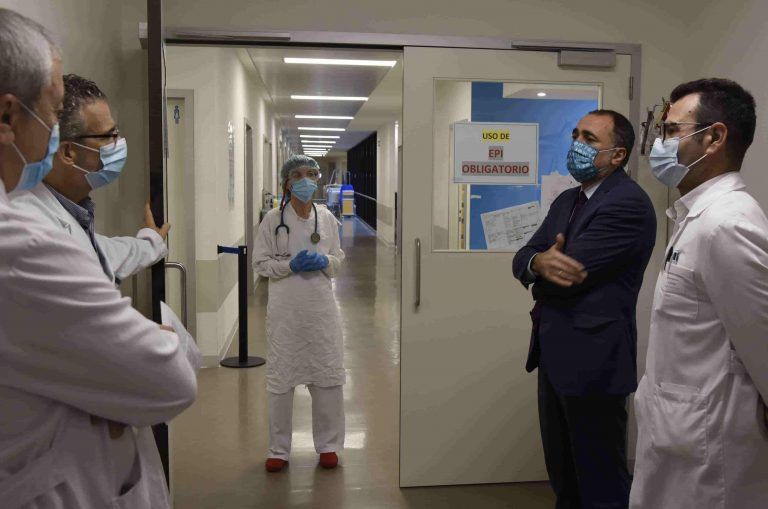 Más de 150 pacientes en Vigo continúan con síntomas Covid tres meses después de recibir el alta