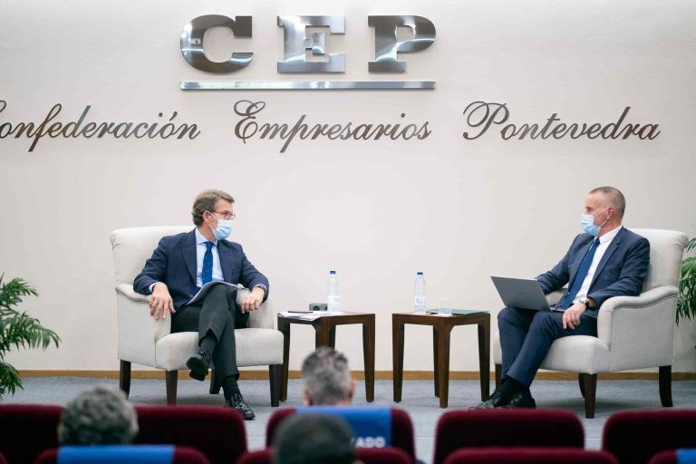 Feijóo anuncia la aprobación este mes de la Ley de reactivación para facilitar a las empresas los trámites administrativos