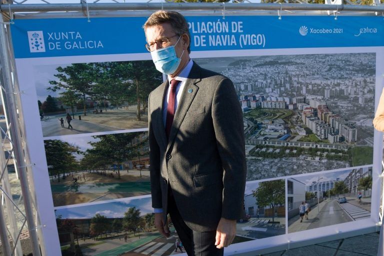 Feijóo destaca los avances en el proyecto de ampliación del barrio de San Paio de Navia