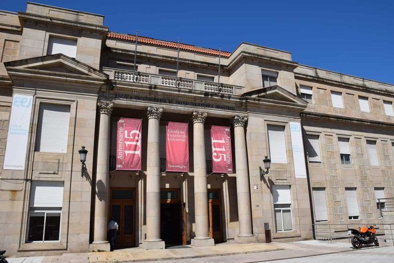 Pasa á docencia en liña un dos grupos de primeiro curso da Escola de Enxeñería Industrial de Vigo