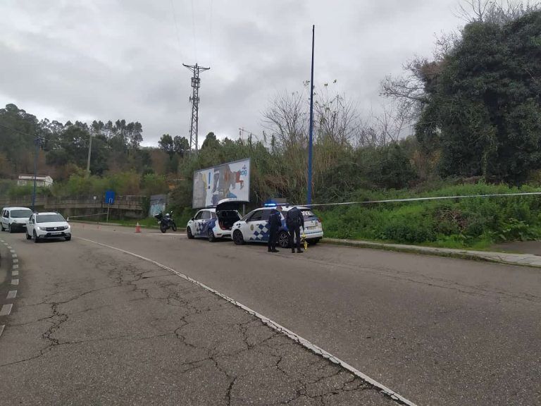 Fallece un motorista de 39 años en Vigo tras chocar contra una farola