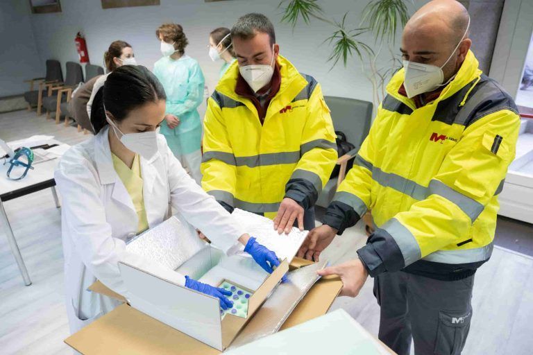 La Xunta administra el 65% de las vacunas de la primera remesa enviada por el Gobierno central
