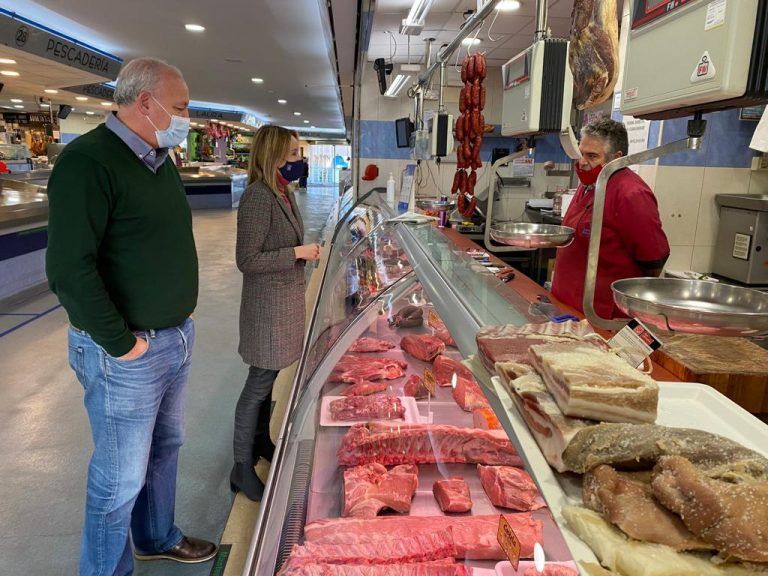 Fernández-Tapias cifra en cerca de 426.000 euros las ayudas de la Xunta a Federaciones y Asociaciones de comerciantes del área viguesa