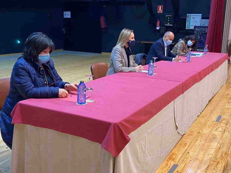Fernández-Tapias anima al alumnado del Vigo Capacita VI a aprovechar la oportunidad formativa y laboral