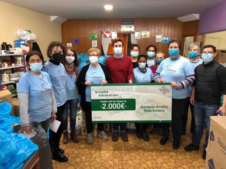 Vialia Vigo entrega cinco mil euros a varias asociaciones gallegas con su campaña ‘Esta Navidad la escribes tú’