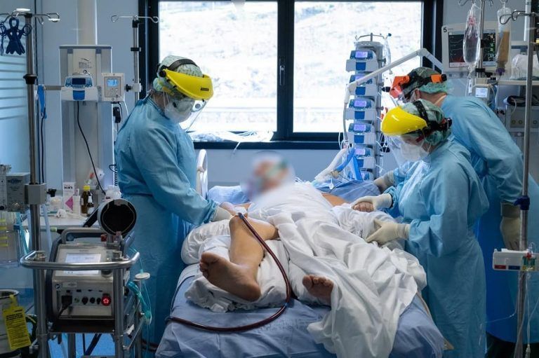 Una técnica que suple al pulmón y al corazón ha salvado ya 70 vidas en el Álvaro Cunqueiro