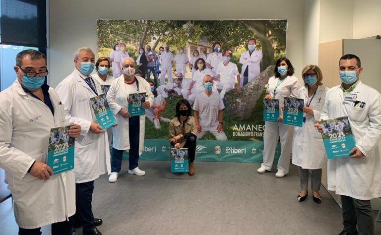 O calendario solidario «Amanecer 2021» recada 6.500 euros