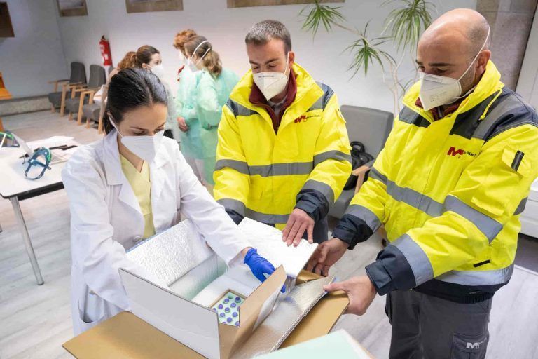 Galicia ha administrado ya 370.076 vacunas contra el Covid, el 80% de las recibidas