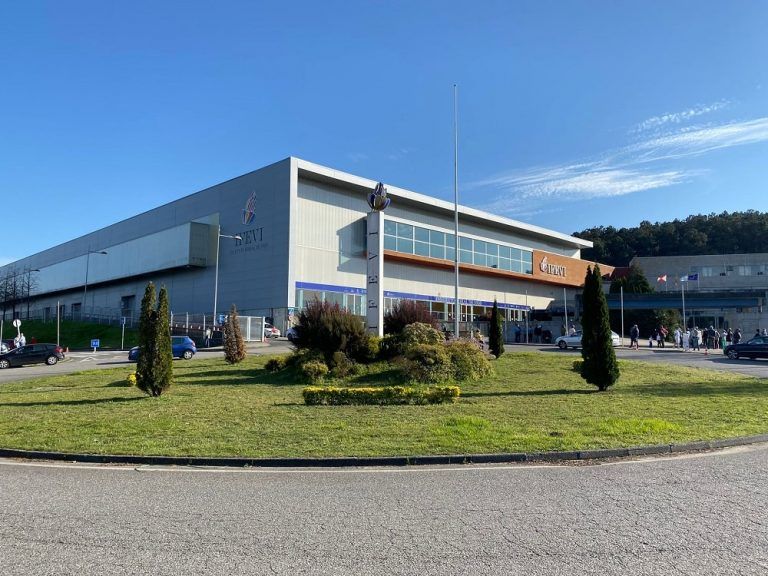 La Xunta firma el contrato de las obras de ampliación del Ifevi, que comenzarán la finales de abril y supondrán una inversión de 6,7 millones