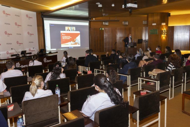 Ribera lanza un nuevo programa de becas para estudiantes de la Escuela de Povisa