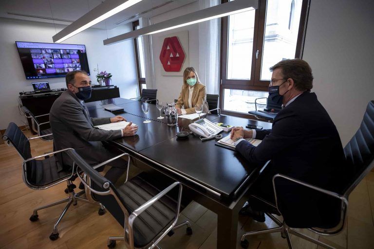 El comité clínico decide mantener el nivel máximo de restricciones en los ayuntamientos de Carballeda de Valdeorras, O Grove y A Pobra do Caramiñal