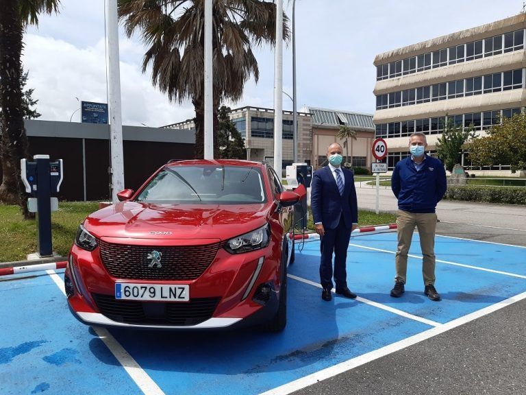 Zona Franca ya tiene uno de los primeros coches 100% eléctricos fabricados en Vigo