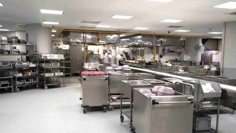 Povisa renueva su cocina