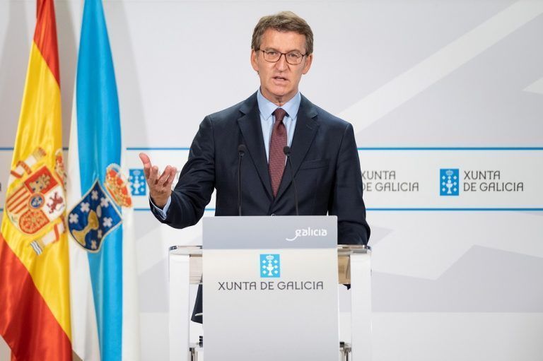 Feijóo anuncia la ampliación de los máximos permitidos para reuniones de no convivientes, que serán de 6 en interiores y 10 en exteriores