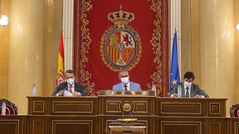 Abel Caballero reivindica la “segunda descentralización” y recursos que refuercen el papel local en la reconstrucción