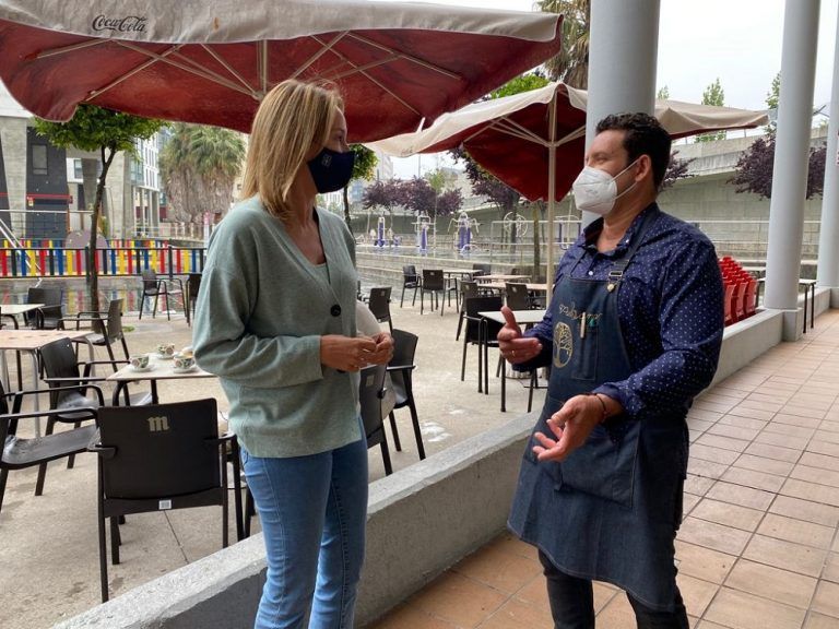 Fernández-Tapias cifra en 1,4 millones las ayudas resueltas para que 202 establecimientos de hostelería del área de Vigo acondicionen terrazas e impulsen las ventas a domicilio