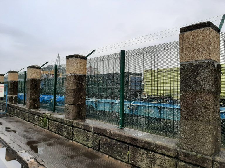 Concluye la mejora de la seguridad en la terminal de Bouzas y en los muelles comerciales