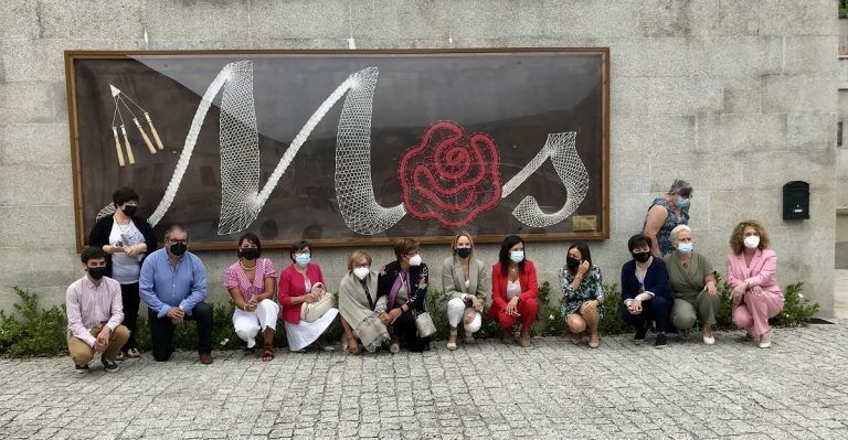 Fernández-Tapias y la asociación de palilleras de Mos presentan el I Encuentro de Labores en el Camino en el marco de O teu Xacobeo