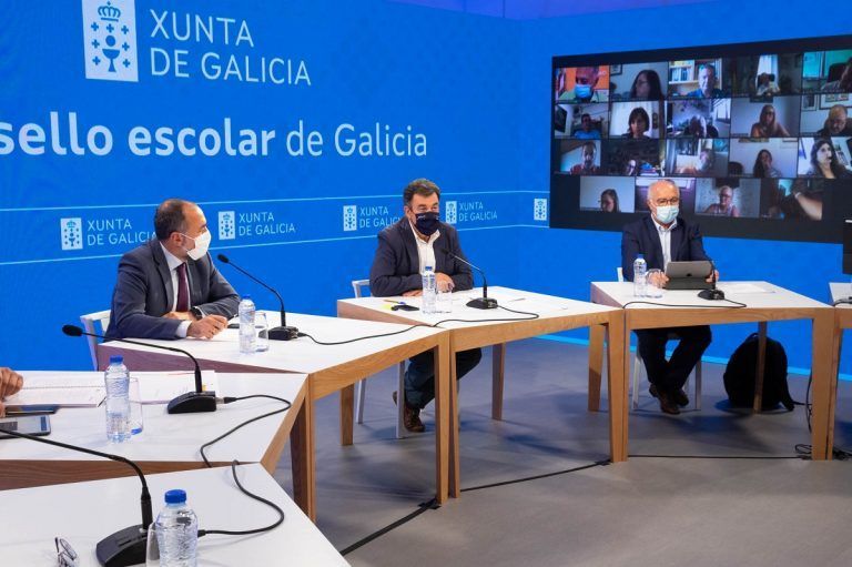 La enseñanza gallega volverá a contar este curso con profesorado extraordinario para atender desdobles por la covid y avanzar en nuevos programas educativos