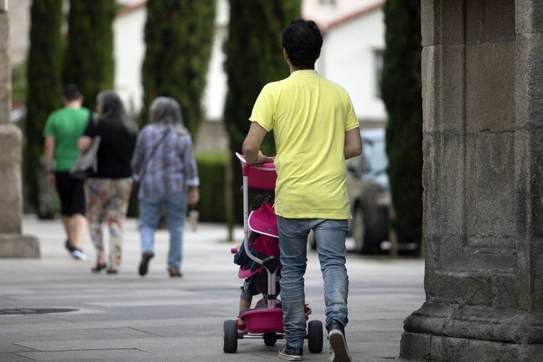La Xunta convoca las ayudas para facilitar la conciliación por maternidad o paternidad de los autónomos con apoyos de hasta 12.000 €