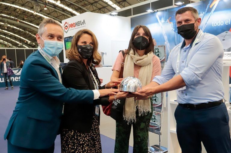 Lorenzana ensalza el potencial tecnológico de las empresas gallegas en la feria Mindtech 2021 de Vigo