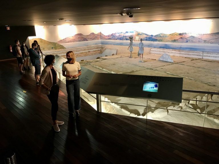 Fernández-Tapias destaca el valor arqueológico de Salinae, la única salina marina de evaporación solar conservada y musealizada del imperio romano