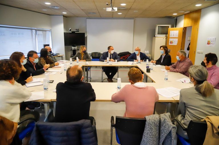 Xunta e Concello de Cangas dialogan para axilizar a construción dunha nova infraestrutura sanitaria