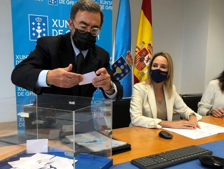 La Xunta sortea entre sus adjudicatarios cuatro viviendas promovidas por el Consorcio Casco Vello de Vigo en la calle Berbés 29