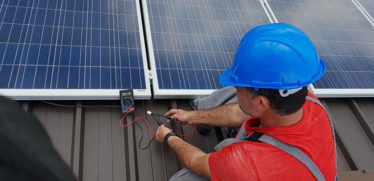 La Xunta destina 3,5 M€ a proyectos particulares en energías renovables para ahorrar en la factura y luchar contra el cambio climático